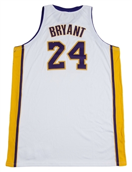 2010 Kobe Bryant Game Issued and Signed L.A. Lakers NBA Finals Jersey (Lakers Team LOA)